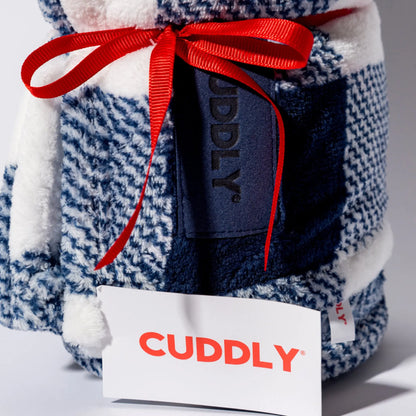 CUDDLY Navy & White Plaid Blanket CUDDLY